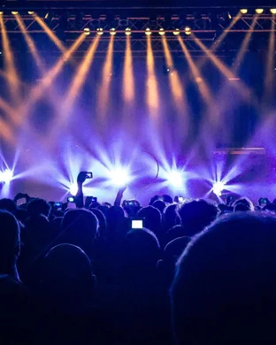 Black Jacket Symphony: Def Leppard's Hysteria